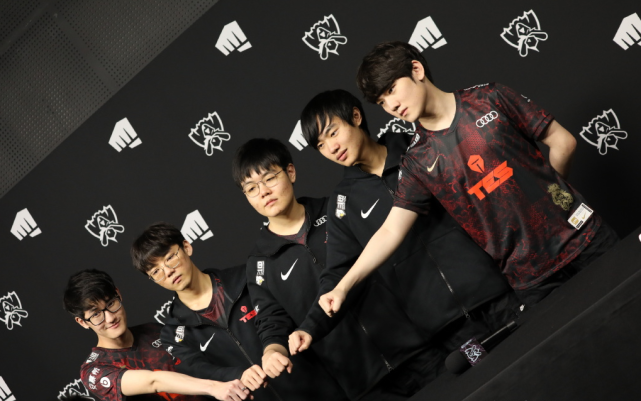 球迷心中闪 球迷心中闪