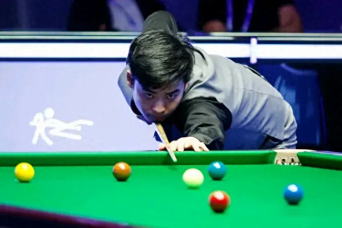 带动两翼压 带动两翼压